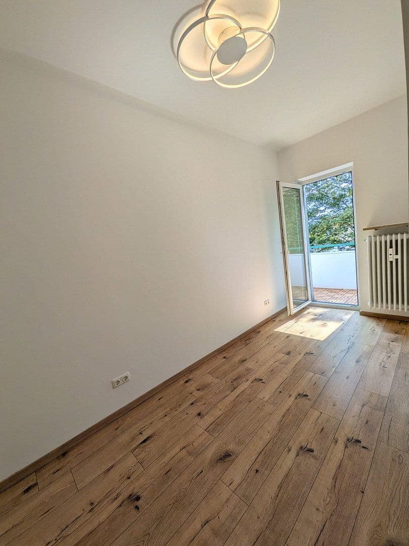 Prodej bytu 3+1 74 m², Franz-Fihl-Straße 4, München, Bavorsko Prodej bytu 3+1 74 m², Franz-Fihl-Straße 4, München, Bavorsko