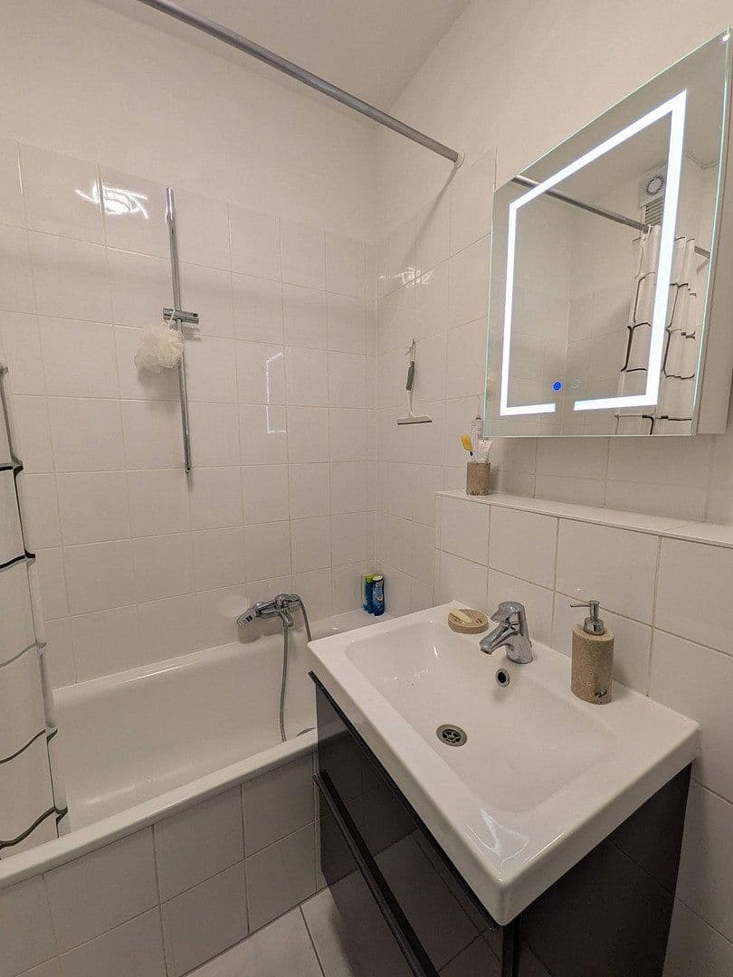 Prodej bytu 3+1 74 m², Franz-Fihl-Straße 4, München, Bavorsko Prodej bytu 3+1 74 m², Franz-Fihl-Straße 4, München, Bavorsko