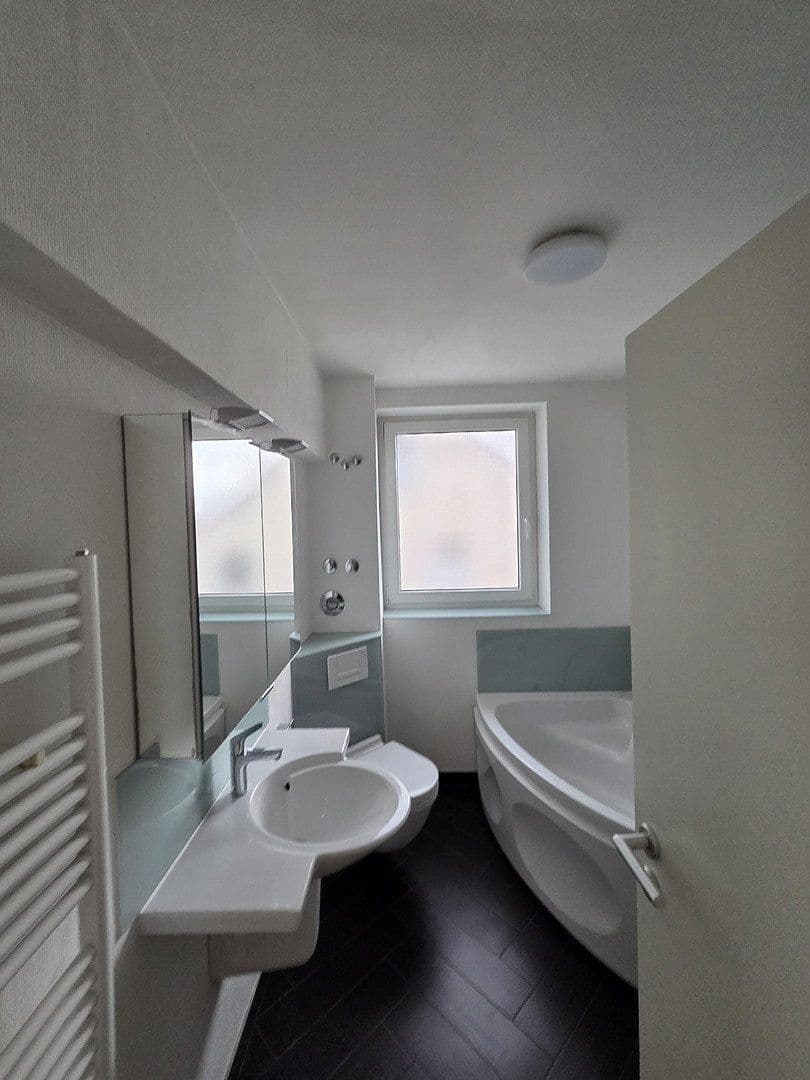 Pronájem bytu 3+1 91 m², Ackerwinde 23, Köln, Severní Porýní-Vestfálsko Pronájem bytu 3+1 91 m², Ackerwinde 23, Köln, Severní Porýní-Vestfálsko