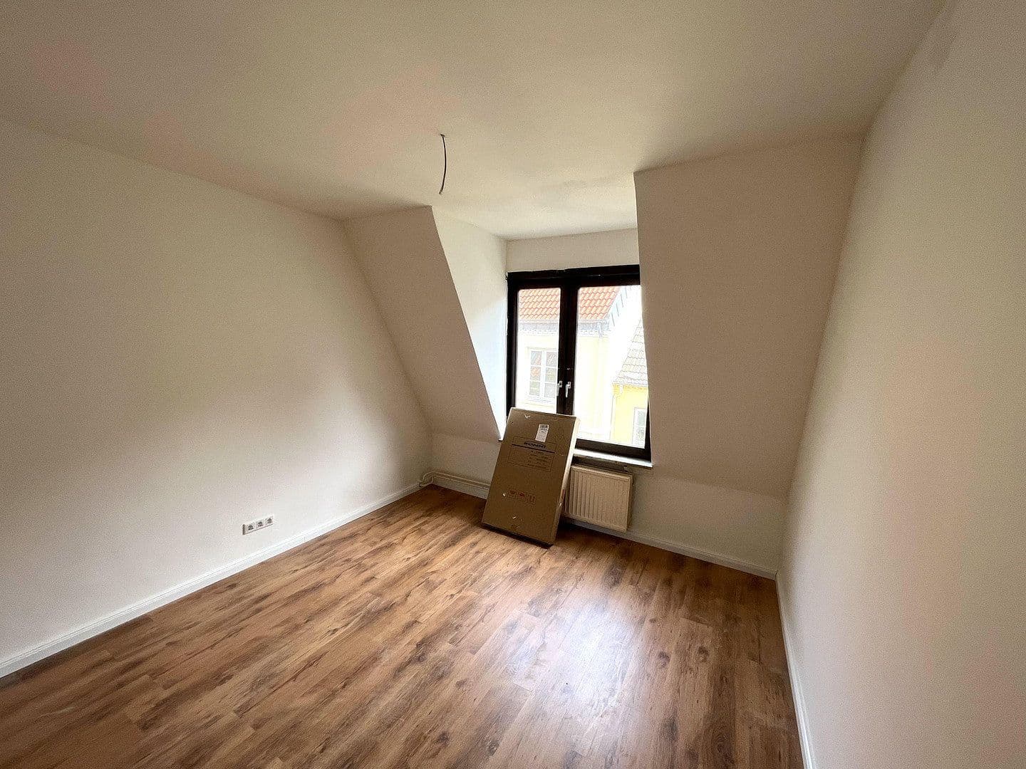 Pronájem bytu 3+1 70 m², Johanisstraße 75-77, Flensburg, Šlesvicko-Holštýnsko Pronájem bytu 3+1 70 m², Johanisstraße 75-77, Flensburg, Šlesvicko-Holštýnsko