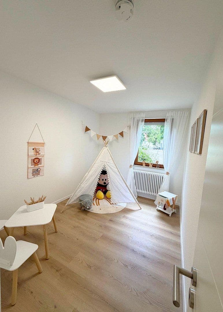 Prodej bytu 3+1 71 m², Pfullingen, Bádensko-Württembersko Prodej bytu 3+1 71 m², Pfullingen, Bádensko-Württembersko
