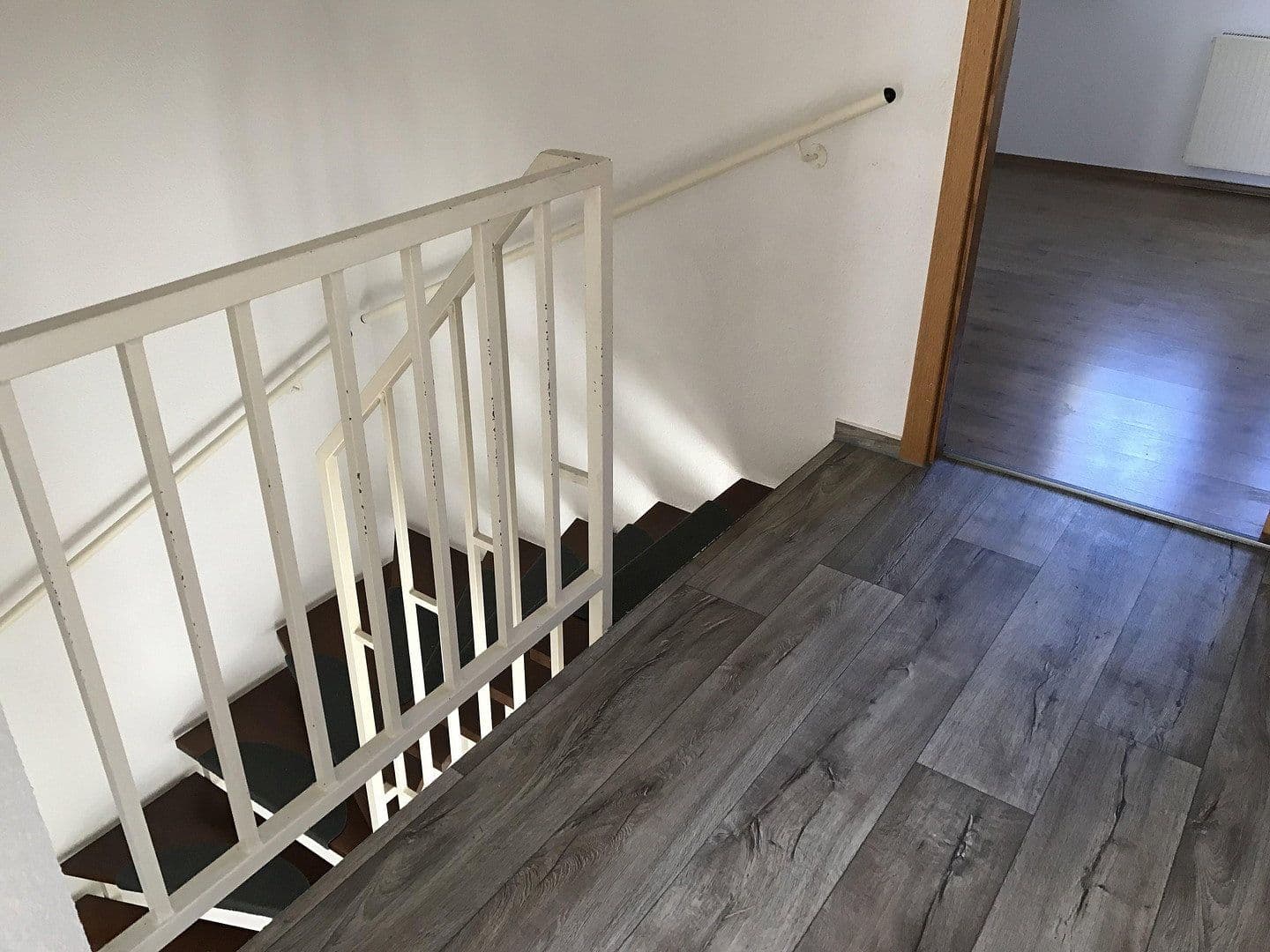 Pronájem domu 120 m², pozemek 195 m², Lauter-Bernsbach, Sasko Pronájem domu 120 m², pozemek 195 m², Lauter-Bernsbach, Sasko