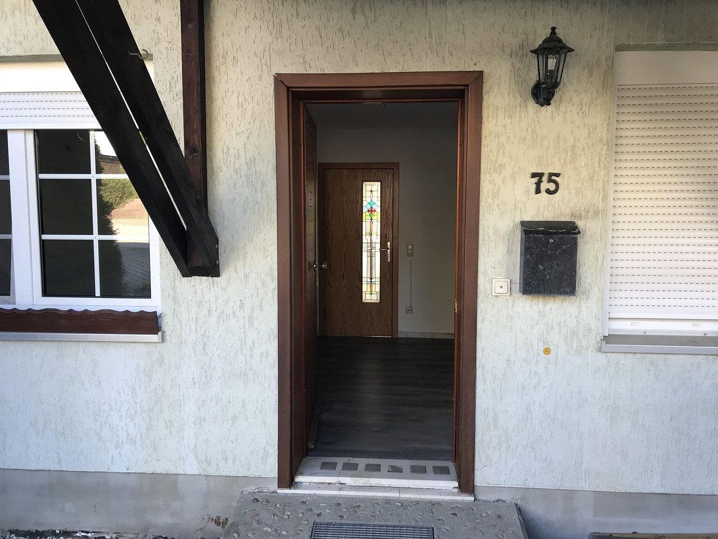 Pronájem domu 120 m², pozemek 195 m², Lauter-Bernsbach, Sasko Pronájem domu 120 m², pozemek 195 m², Lauter-Bernsbach, Sasko