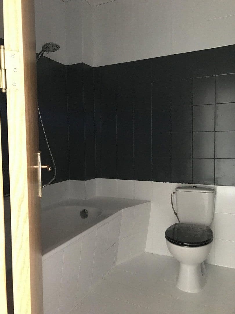 Pronájem domu 120 m², pozemek 195 m², Lauter-Bernsbach, Sasko Pronájem domu 120 m², pozemek 195 m², Lauter-Bernsbach, Sasko