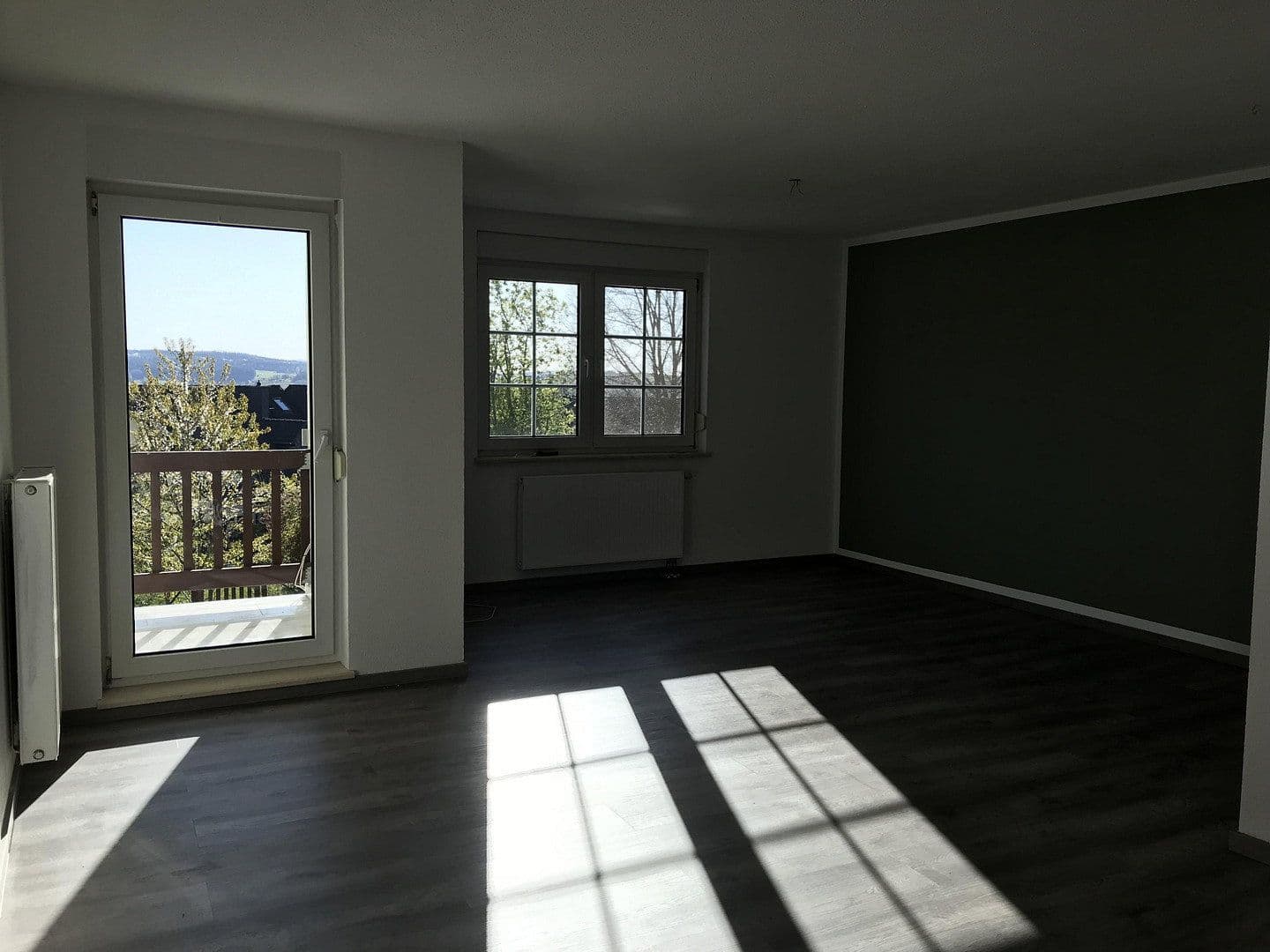 Pronájem domu 120 m², pozemek 195 m², Lauter-Bernsbach, Sasko Pronájem domu 120 m², pozemek 195 m², Lauter-Bernsbach, Sasko