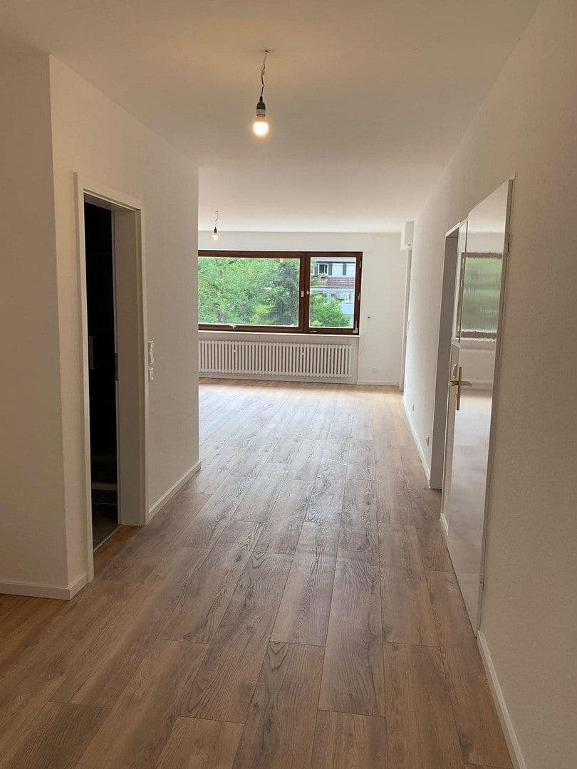 Pronájem bytu 3+1 84 m², Neu-Isenburg, Hessen Pronájem bytu 3+1 84 m², Neu-Isenburg, Hessen