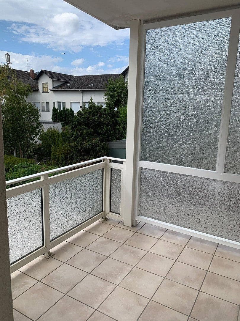 Pronájem bytu 3+1 84 m², Neu-Isenburg, Hessen Pronájem bytu 3+1 84 m², Neu-Isenburg, Hessen