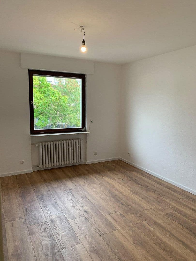 Pronájem bytu 3+1 84 m², Neu-Isenburg, Hessen Pronájem bytu 3+1 84 m², Neu-Isenburg, Hessen