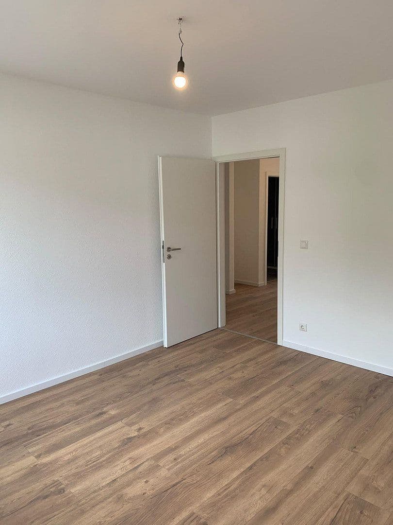 Pronájem bytu 3+1 84 m², Neu-Isenburg, Hessen Pronájem bytu 3+1 84 m², Neu-Isenburg, Hessen
