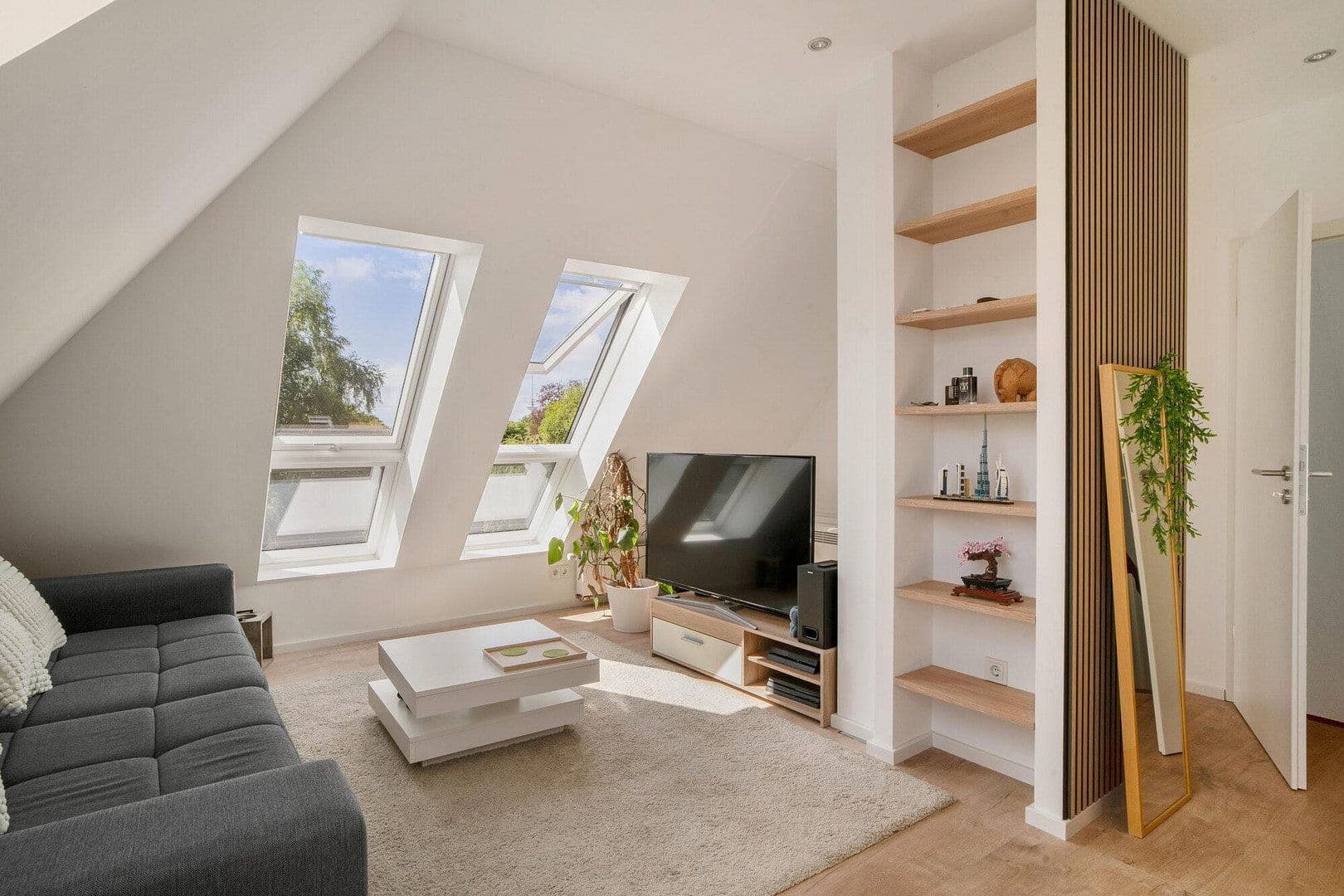 Prodej domu 250 m², pozemek 1.341 m², Münster, Severní Porýní-Vestfálsko Prodej domu 250 m², pozemek 1.341 m², Münster, Severní Porýní-Vestfálsko