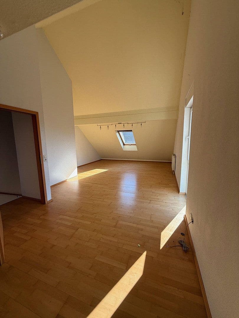 Prodej domu 131 m², pozemek 196 m², Kiefernweg 1, Rheinstetten, Bádensko-Württembersko Prodej domu 131 m², pozemek 196 m², Kiefernweg 1, Rheinstetten, Bádensko-Württembersko