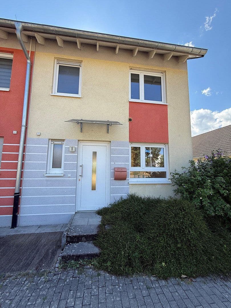 Prodej domu 131 m², pozemek 196 m², Kiefernweg 1, Rheinstetten, Bádensko-Württembersko Prodej domu 131 m², pozemek 196 m², Kiefernweg 1, Rheinstetten, Bádensko-Württembersko