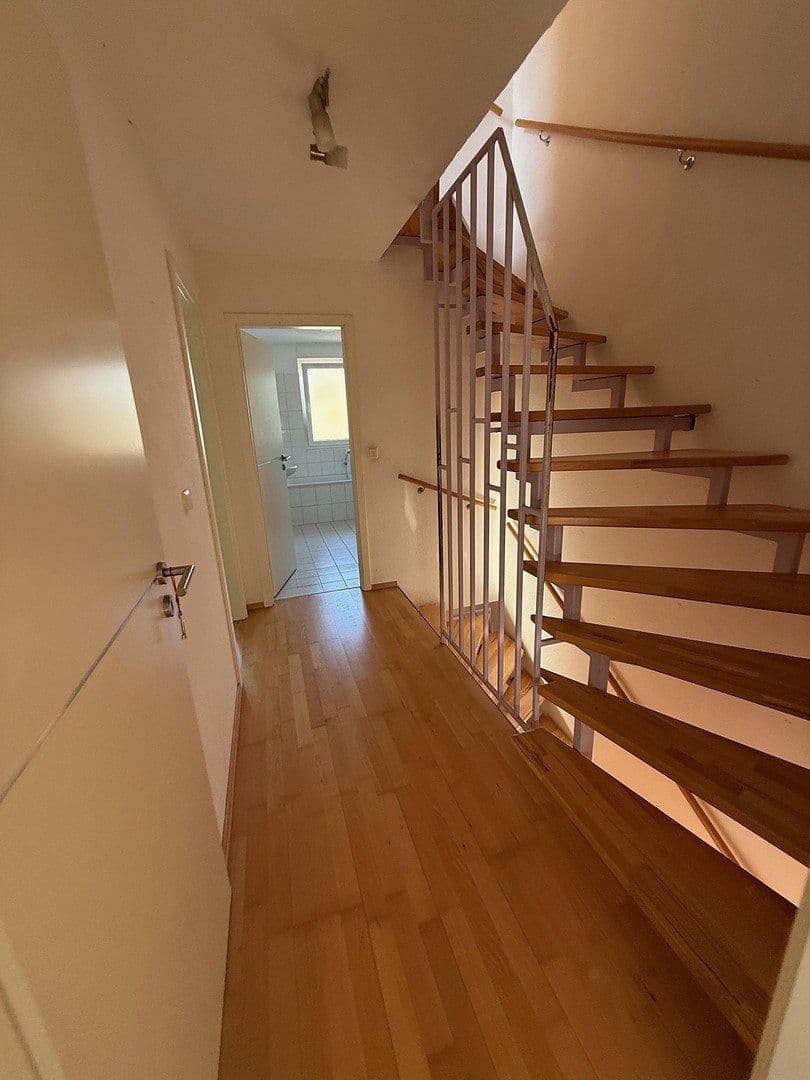 Prodej domu 131 m², pozemek 196 m², Kiefernweg 1, Rheinstetten, Bádensko-Württembersko Prodej domu 131 m², pozemek 196 m², Kiefernweg 1, Rheinstetten, Bádensko-Württembersko