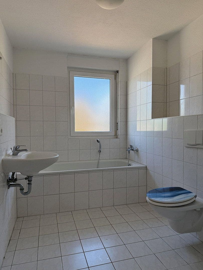 Prodej domu 131 m², pozemek 196 m², Kiefernweg 1, Rheinstetten, Bádensko-Württembersko Prodej domu 131 m², pozemek 196 m², Kiefernweg 1, Rheinstetten, Bádensko-Württembersko