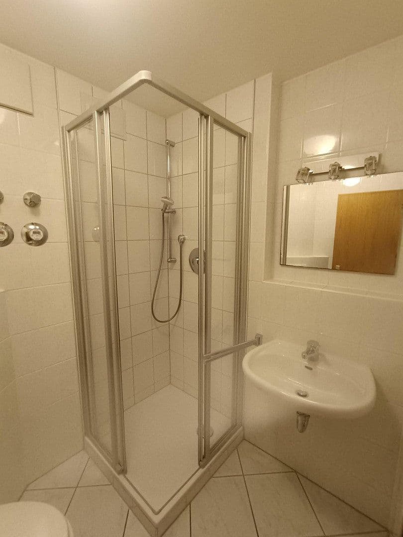 Prodej bytu 1+1 32 m², Sachsdorfer Str. 15, Dresden, Sasko Prodej bytu 1+1 32 m², Sachsdorfer Str. 15, Dresden, Sasko