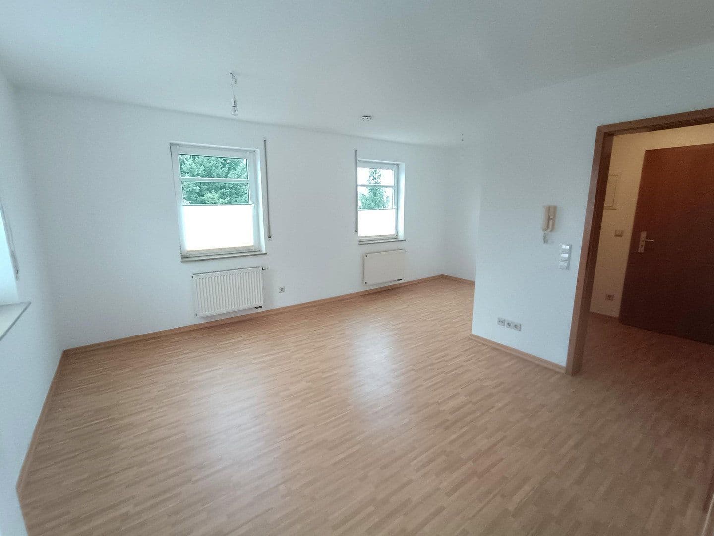 Prodej bytu 1+1 32 m², Sachsdorfer Str. 15, Dresden, Sasko Prodej bytu 1+1 32 m², Sachsdorfer Str. 15, Dresden, Sasko