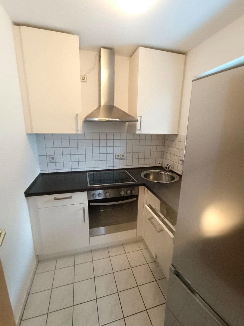 Prodej bytu 1+1 32 m², Sachsdorfer Str. 15, Dresden, Sasko Prodej bytu 1+1 32 m², Sachsdorfer Str. 15, Dresden, Sasko