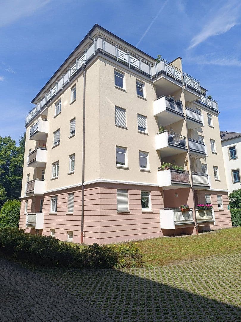 Prodej bytu 1+1 32 m², Sachsdorfer Str. 15, Dresden, Sasko Prodej bytu 1+1 32 m², Sachsdorfer Str. 15, Dresden, Sasko