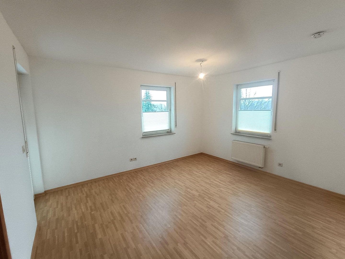 Prodej bytu 1+1 32 m², Sachsdorfer Str. 15, Dresden, Sasko Prodej bytu 1+1 32 m², Sachsdorfer Str. 15, Dresden, Sasko