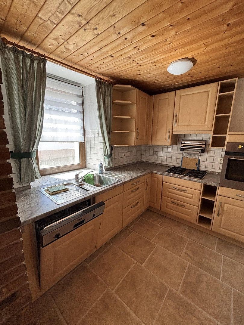 Pronájem domu 138 m², pozemek 234 m², Unkenbach, Porýní-Falc Pronájem domu 138 m², pozemek 234 m², Unkenbach, Porýní-Falc