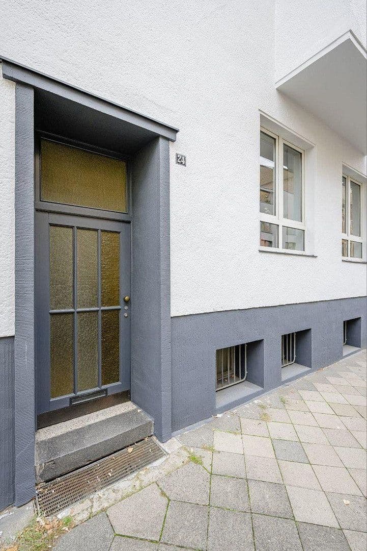 Pronájem bytu 2+1 78 m², Liebigstr 24, Düsseldorf, Severní Porýní-Vestfálsko Pronájem bytu 2+1 78 m², Liebigstr 24, Düsseldorf, Severní Porýní-Vestfálsko