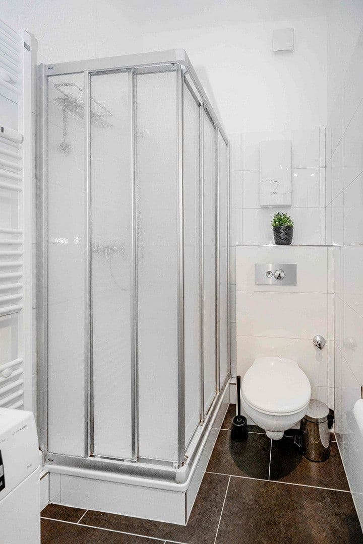 Pronájem bytu 2+1 78 m², Liebigstr 24, Düsseldorf, Severní Porýní-Vestfálsko Pronájem bytu 2+1 78 m², Liebigstr 24, Düsseldorf, Severní Porýní-Vestfálsko