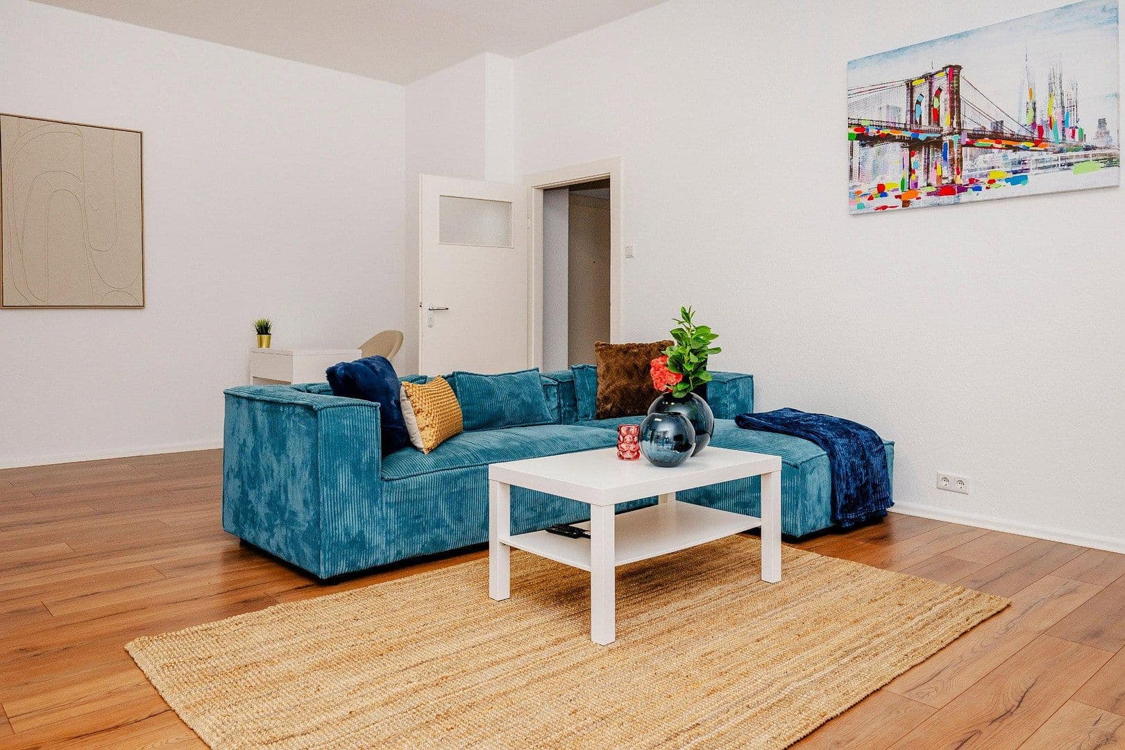 Pronájem bytu 2+1 78 m², Liebigstr 24, Düsseldorf, Severní Porýní-Vestfálsko Pronájem bytu 2+1 78 m², Liebigstr 24, Düsseldorf, Severní Porýní-Vestfálsko