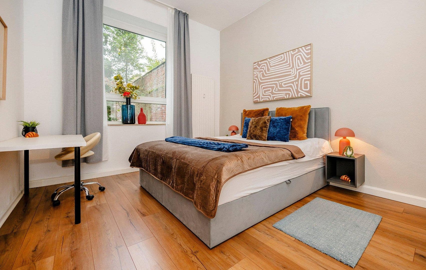 Pronájem bytu 2+1 78 m², Liebigstr 24, Düsseldorf, Severní Porýní-Vestfálsko Pronájem bytu 2+1 78 m², Liebigstr 24, Düsseldorf, Severní Porýní-Vestfálsko