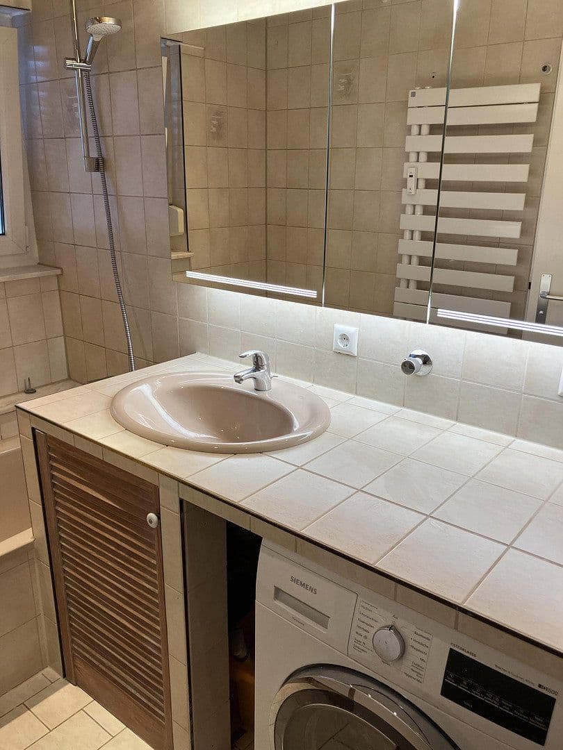 Prodej bytu 3+kk 77 m², Esslingen am Neckar, Bádensko-Württembersko Prodej bytu 3+kk 77 m², Esslingen am Neckar, Bádensko-Württembersko