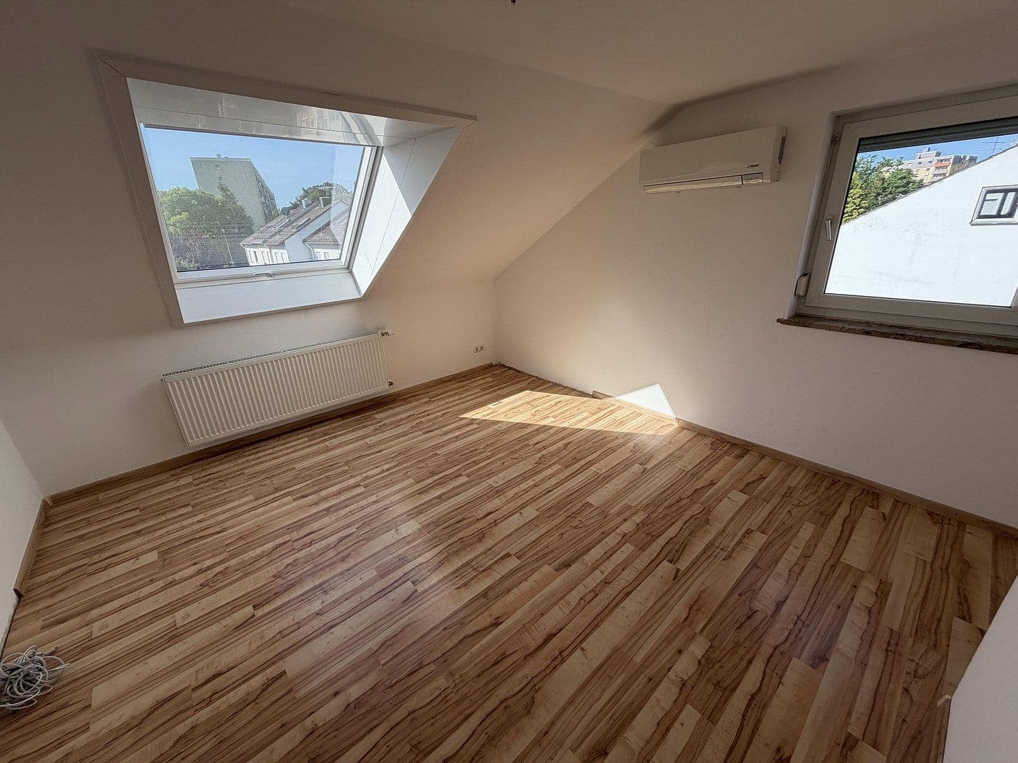 Prodej domu 181 m², pozemek 470 m², München, Bavorsko Prodej domu 181 m², pozemek 470 m², München, Bavorsko
