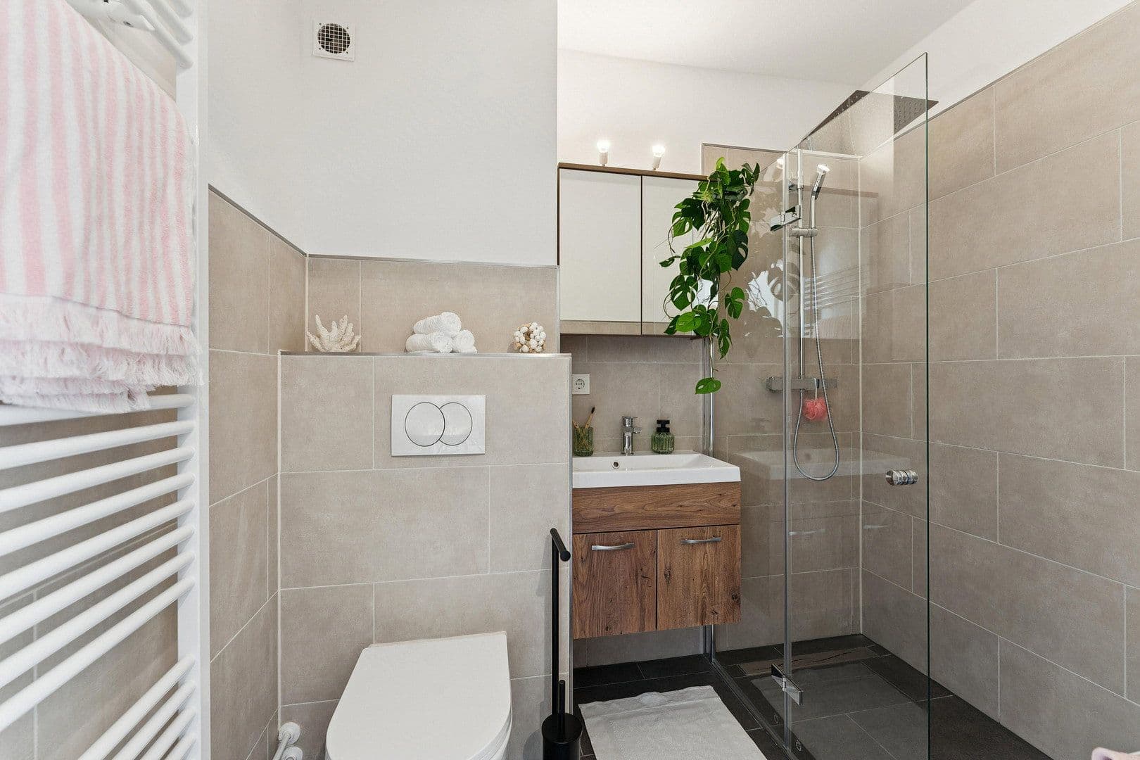 Prodej domu 104 m², pozemek 135 m², Göttingen, Dolní Sasko Prodej domu 104 m², pozemek 135 m², Göttingen, Dolní Sasko