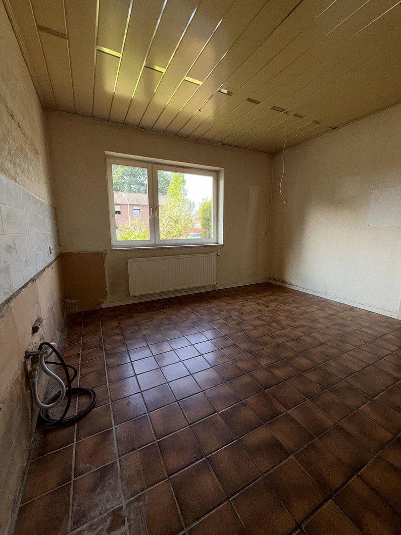 Prodej domu 152 m², pozemek 696 m², Weimarer Straße 2, Delmenhorst, Dolní Sasko Prodej domu 152 m², pozemek 696 m², Weimarer Straße 2, Delmenhorst, Dolní Sasko