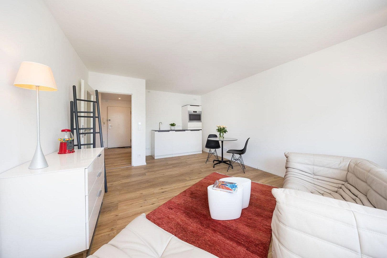 Pronájem bytu 1+kk 42 m², Regina-Ullmann-Straße 73, München, Bavorsko Pronájem bytu 1+kk 42 m², Regina-Ullmann-Straße 73, München, Bavorsko