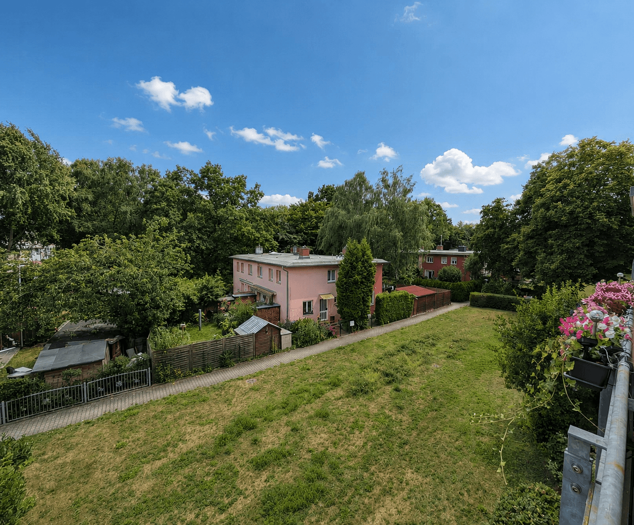 Prodej bytu 2+1 46 m², Simpsonweg 1, Berlin, Berlín Prodej bytu 2+1 46 m², Simpsonweg 1, Berlin, Berlín