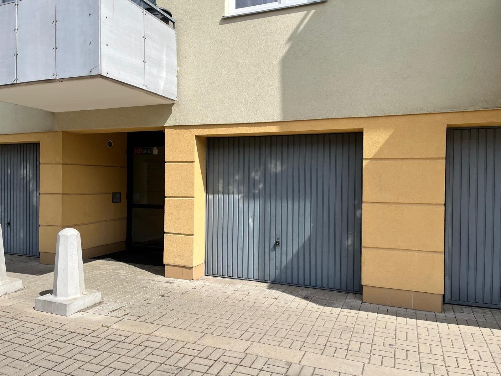Prodej garáže 17 m², Františka Diviše, Praha, Praha Prodej garáže 17 m², Františka Diviše, Praha, Praha