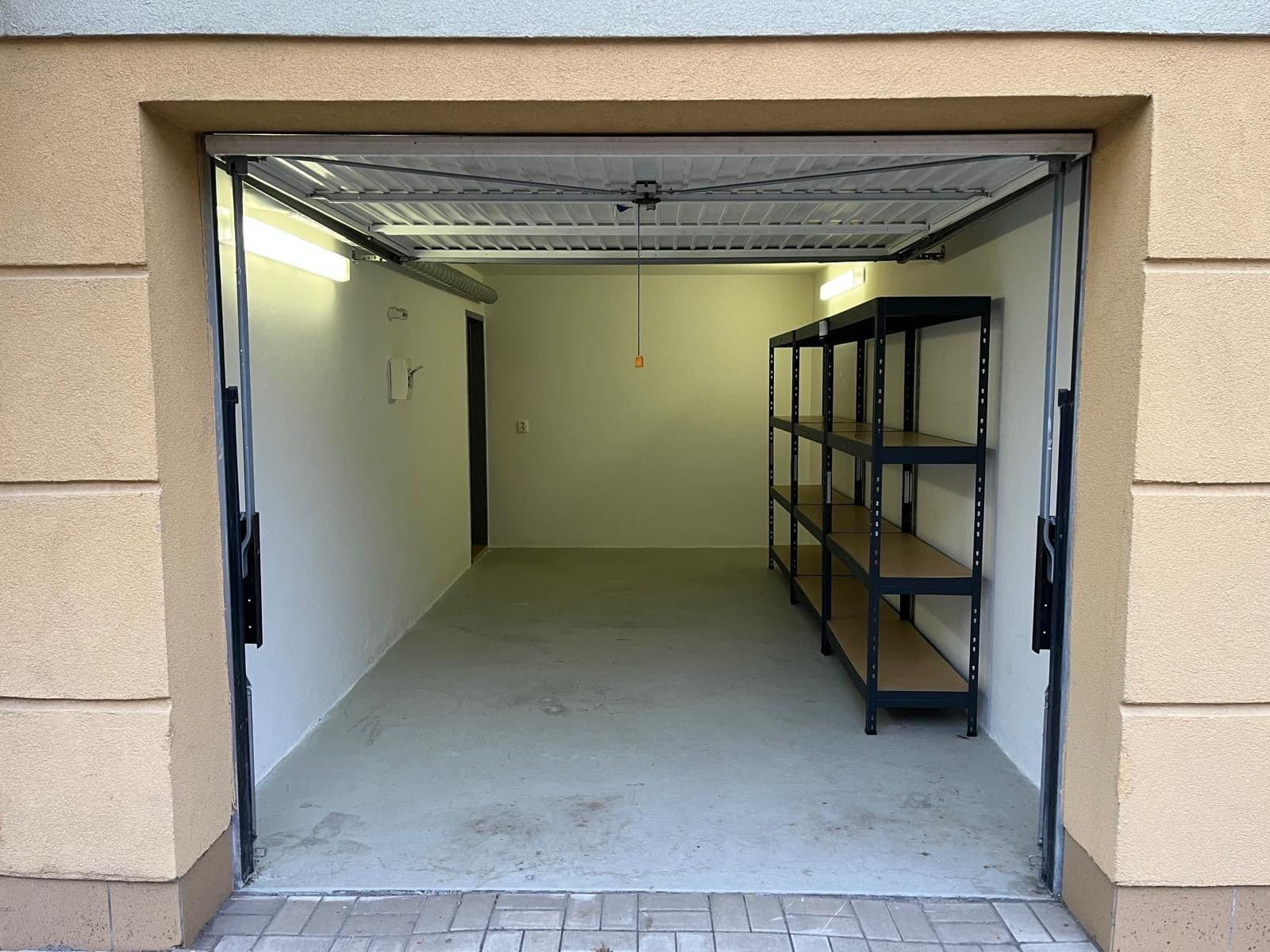 Prodej garáže 17 m², Františka Diviše, Praha, Praha Prodej garáže 17 m², Františka Diviše, Praha, Praha