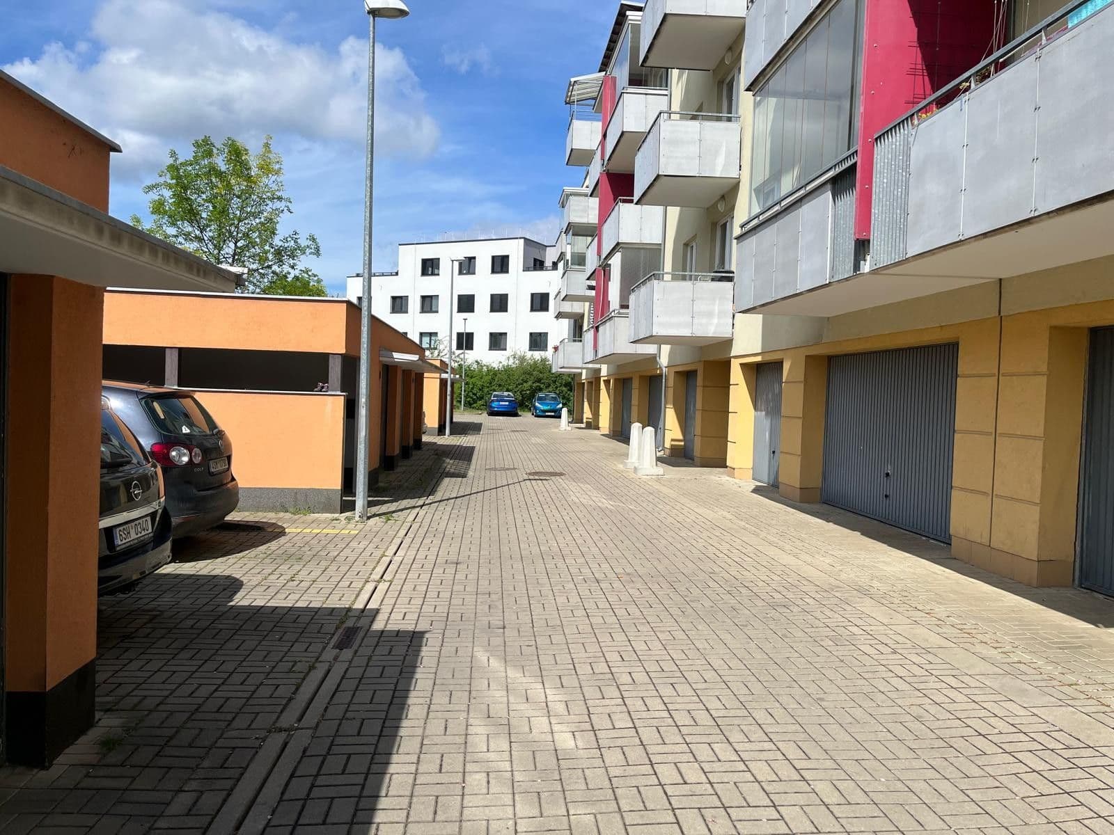 Prodej garáže 17 m², Františka Diviše, Praha, Praha Prodej garáže 17 m², Františka Diviše, Praha, Praha