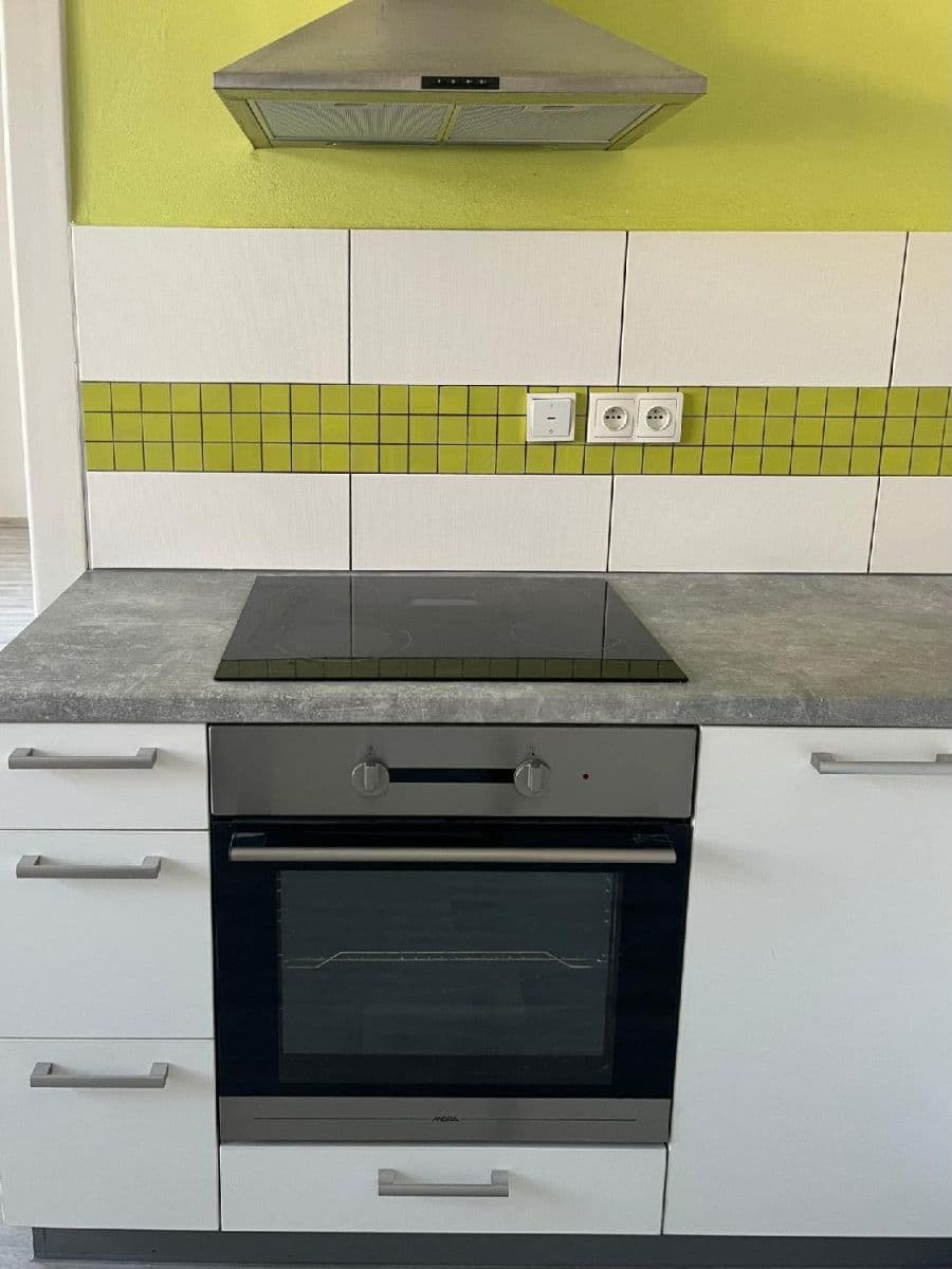 Pronájem bytu 1+1 45 m², Šmeralova, Olomouc, Olomoucký kraj Pronájem bytu 1+1 45 m², Šmeralova, Olomouc, Olomoucký kraj