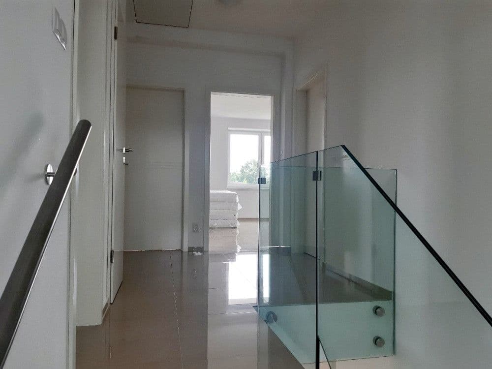 Pronájem bytu 4+1 150 m², Na Zlaté stoce, České Budějovice, Jihočeský kraj Pronájem bytu 4+1 150 m², Na Zlaté stoce, České Budějovice, Jihočeský kraj