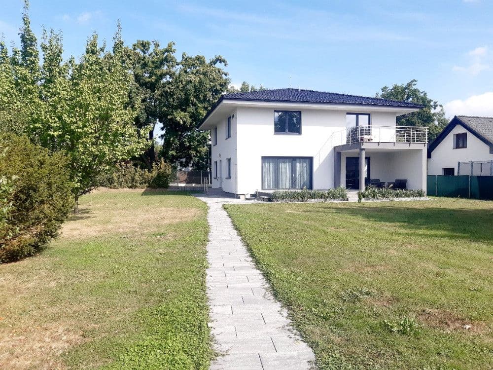 Pronájem bytu 4+1 150 m², Na Zlaté stoce, České Budějovice, Jihočeský kraj Pronájem bytu 4+1 150 m², Na Zlaté stoce, České Budějovice, Jihočeský kraj