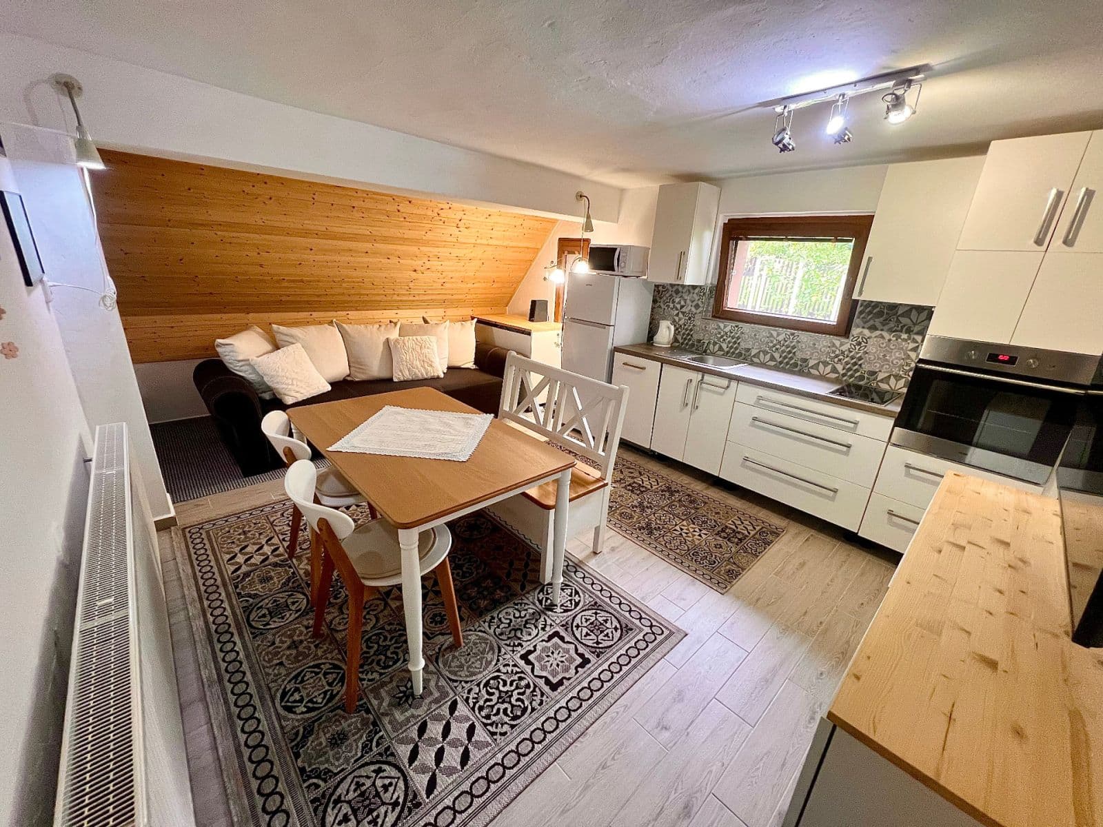 Prodej chaty, chalupy 145 m², pozemek 1.134 m², Hrob, Ústecký kraj Prodej chaty, chalupy 145 m², pozemek 1.134 m², Hrob, Ústecký kraj