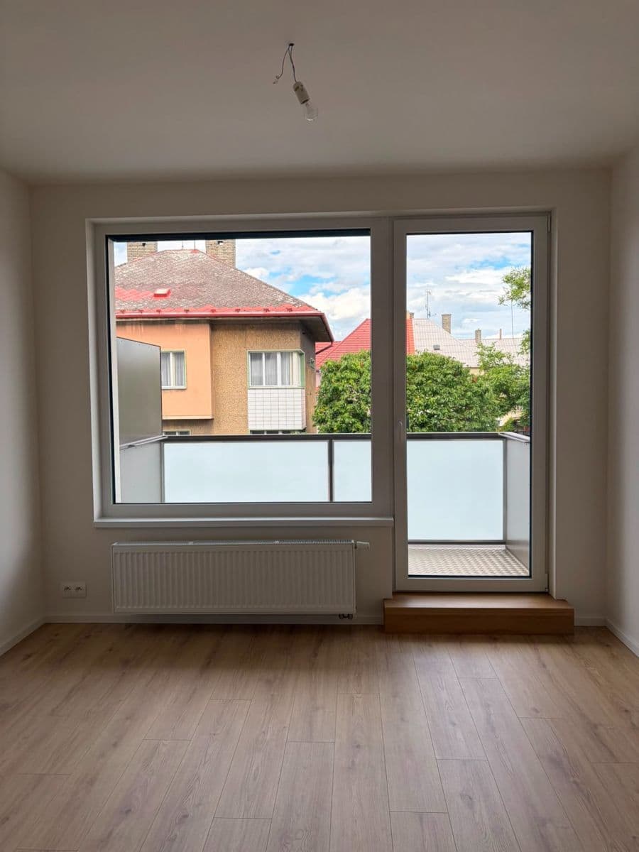 Prodej bytu 2+kk 47 m², Ke stadionu, Kladno, Středočeský kraj Prodej bytu 2+kk 47 m², Ke stadionu, Kladno, Středočeský kraj