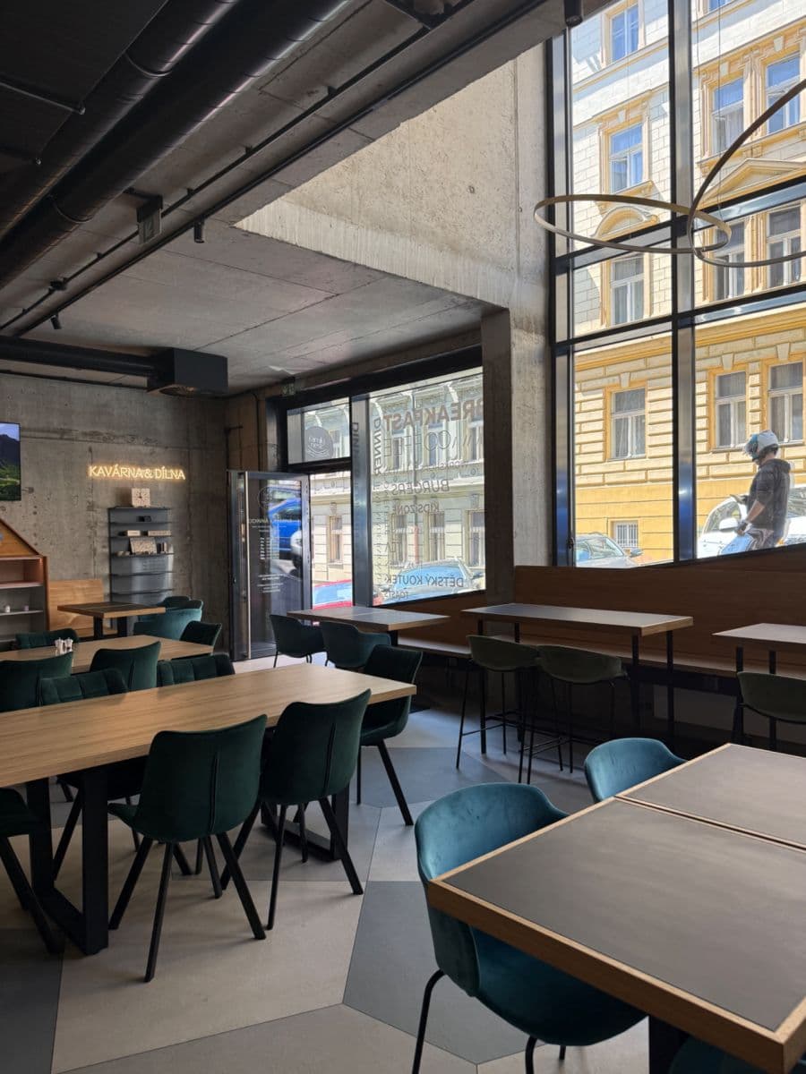 Pronájem nebytového prostoru 167 m², Grafická, Praha, Praha Pronájem nebytového prostoru 167 m², Grafická, Praha, Praha
