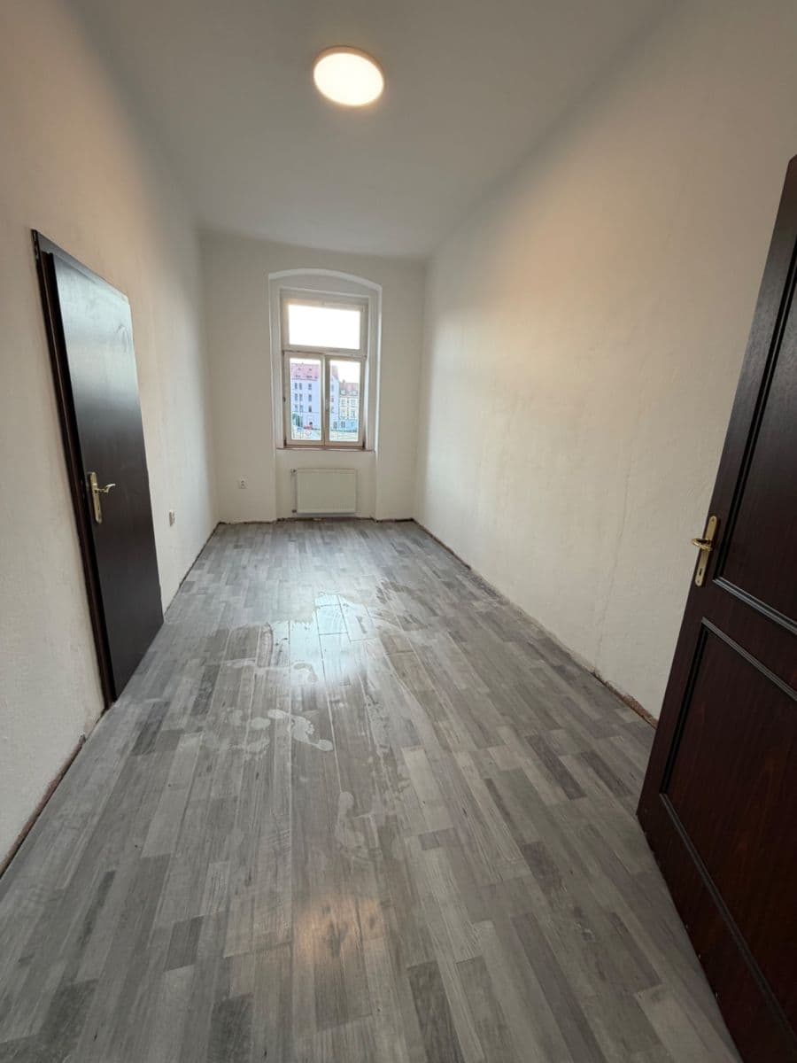 Pronájem bytu 4+1 119 m², 26. dubna, Cheb, Karlovarský kraj Pronájem bytu 4+1 119 m², 26. dubna, Cheb, Karlovarský kraj