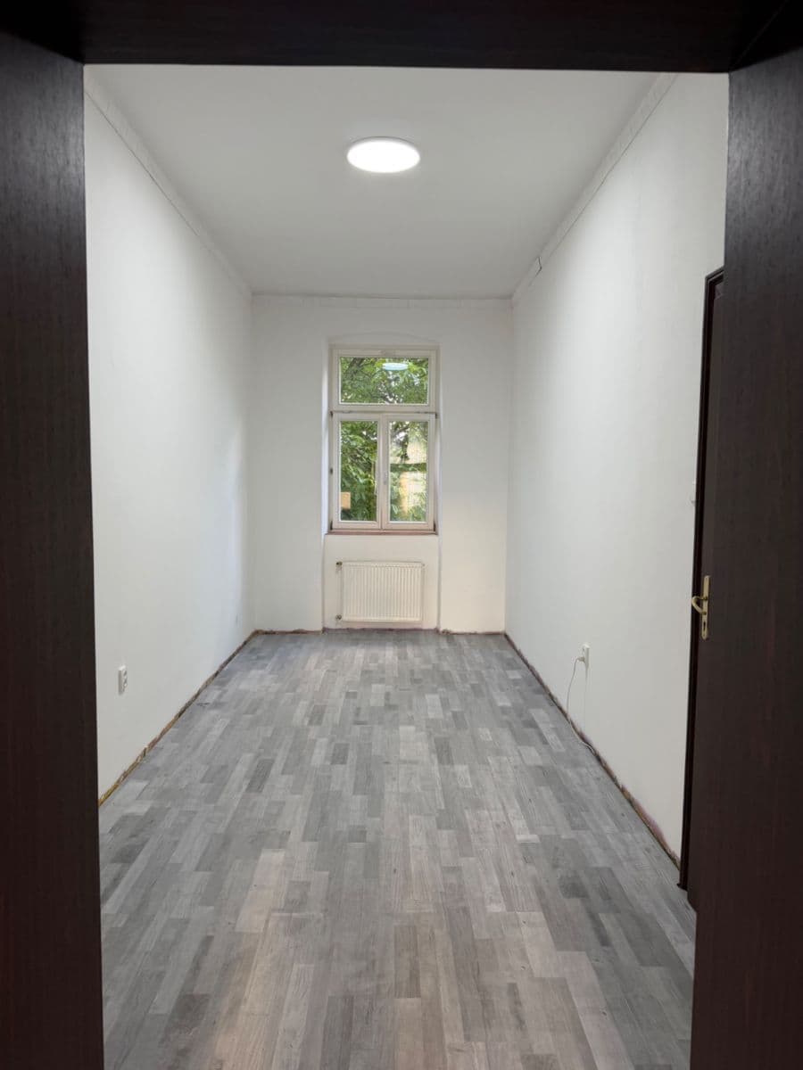 Pronájem bytu 4+1 119 m², 26. dubna, Cheb, Karlovarský kraj Pronájem bytu 4+1 119 m², 26. dubna, Cheb, Karlovarský kraj