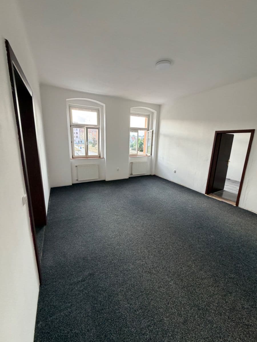 Pronájem bytu 4+1 119 m², 26. dubna, Cheb, Karlovarský kraj Pronájem bytu 4+1 119 m², 26. dubna, Cheb, Karlovarský kraj
