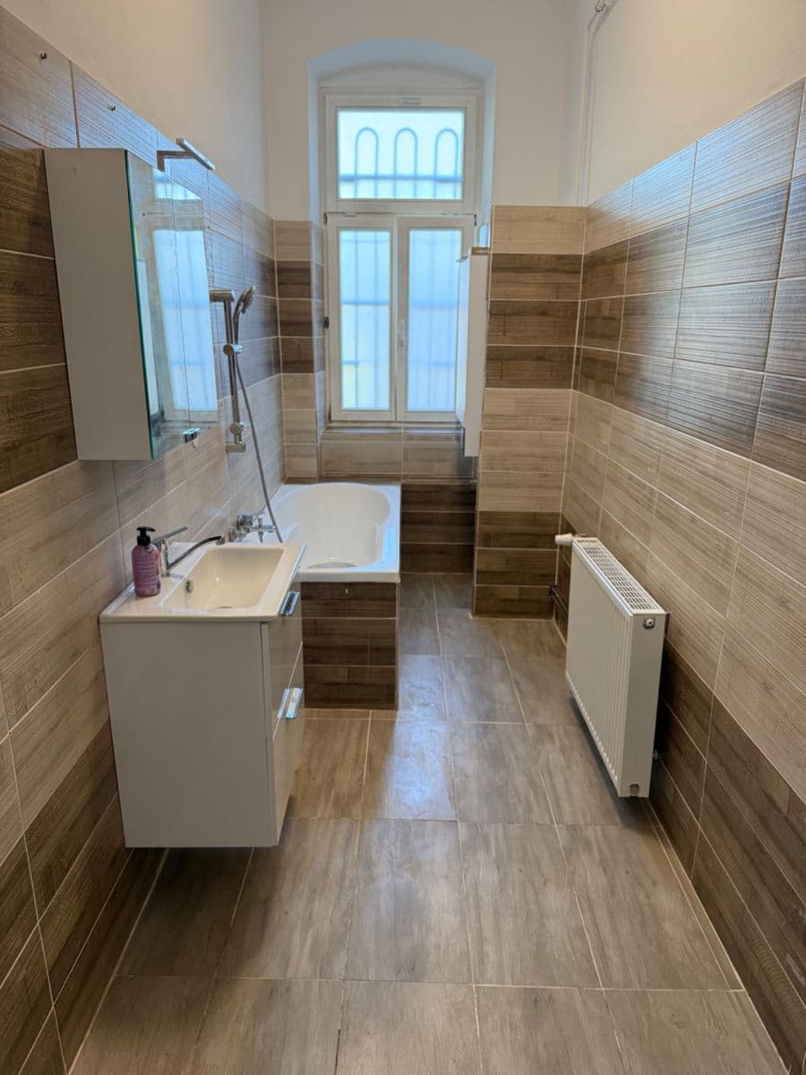 Pronájem bytu 4+1 119 m², 26. dubna, Cheb, Karlovarský kraj Pronájem bytu 4+1 119 m², 26. dubna, Cheb, Karlovarský kraj