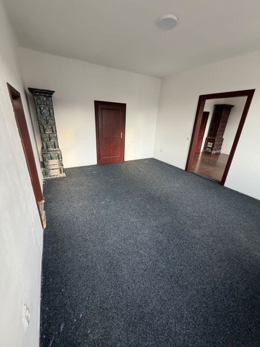 Pronájem bytu 4+1 119 m², 26. dubna, Cheb, Karlovarský kraj Pronájem bytu 4+1 119 m², 26. dubna, Cheb, Karlovarský kraj