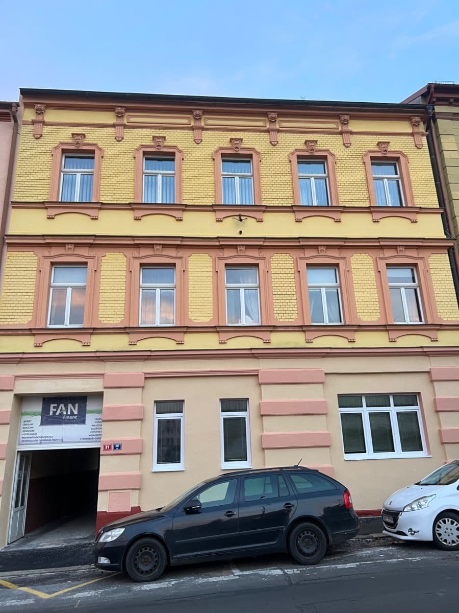 Pronájem bytu 4+1 119 m², 26. dubna, Cheb, Karlovarský kraj Pronájem bytu 4+1 119 m², 26. dubna, Cheb, Karlovarský kraj