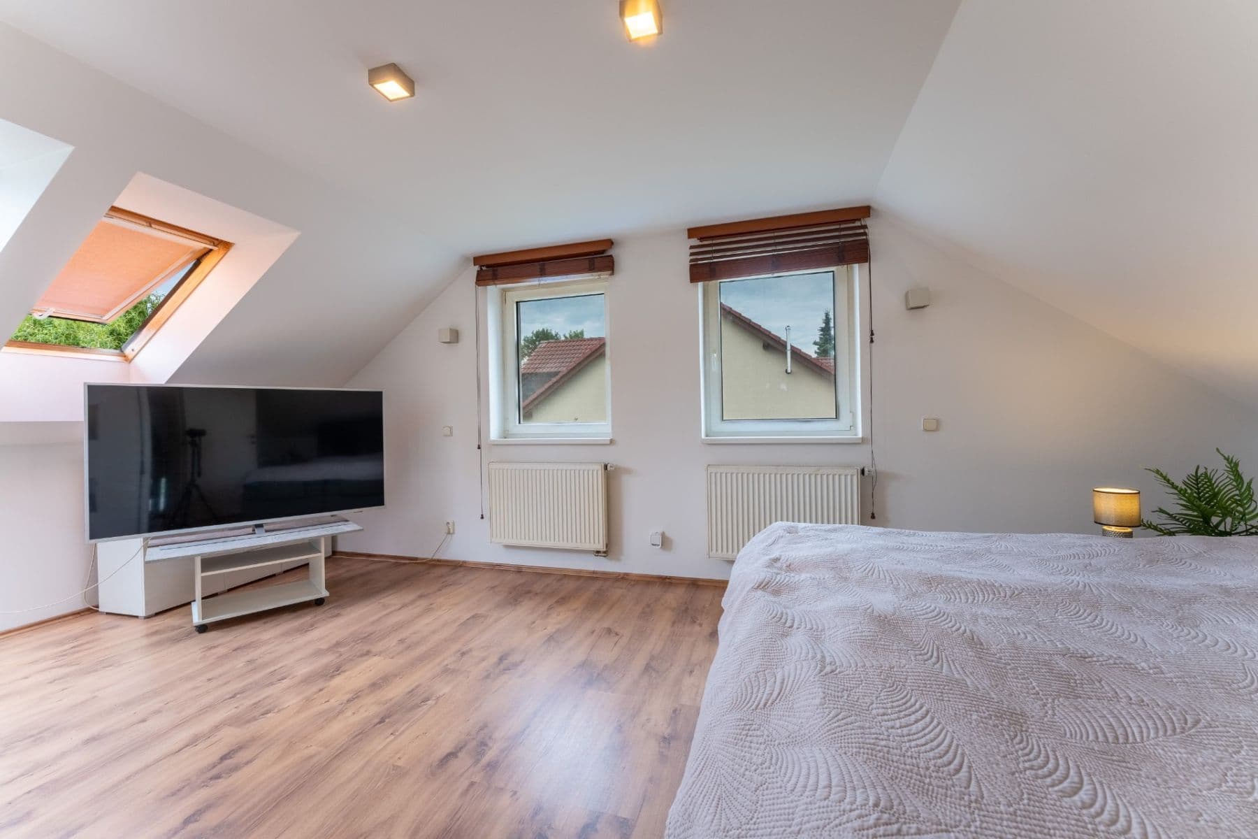 Prodej domu 158 m², pozemek 700 m², U Potoka, Mukařov, Středočeský kraj Prodej domu 158 m², pozemek 700 m², U Potoka, Mukařov, Středočeský kraj